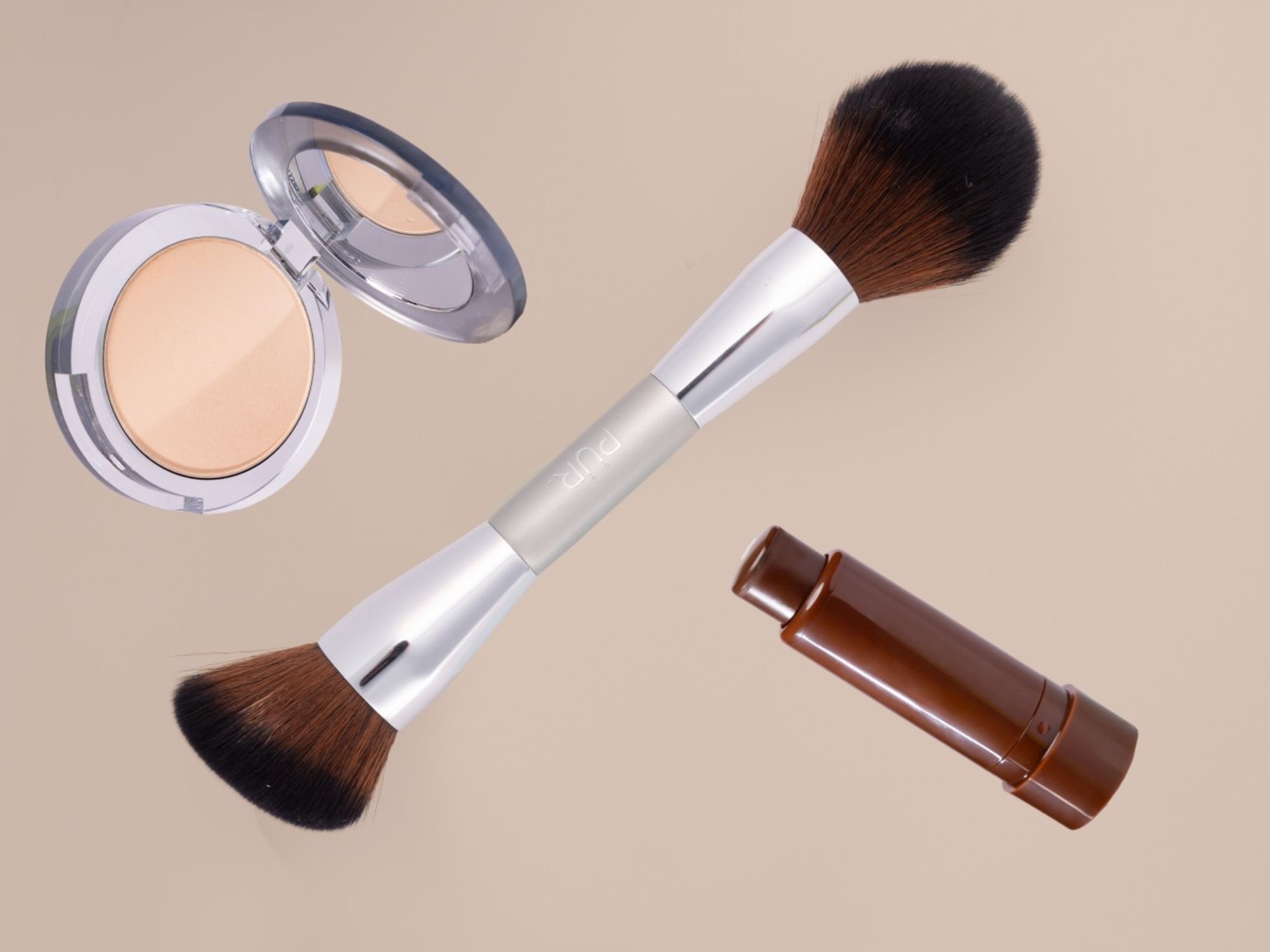 2-in-1 Foundation & Finishing Brush Cream-to-Powder Face Brush