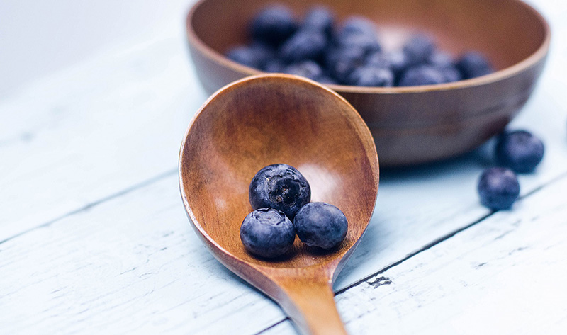 Cosmedix Blueberry Smoothie-Antyoksydacyjny zabieg złuszczający do twarzy