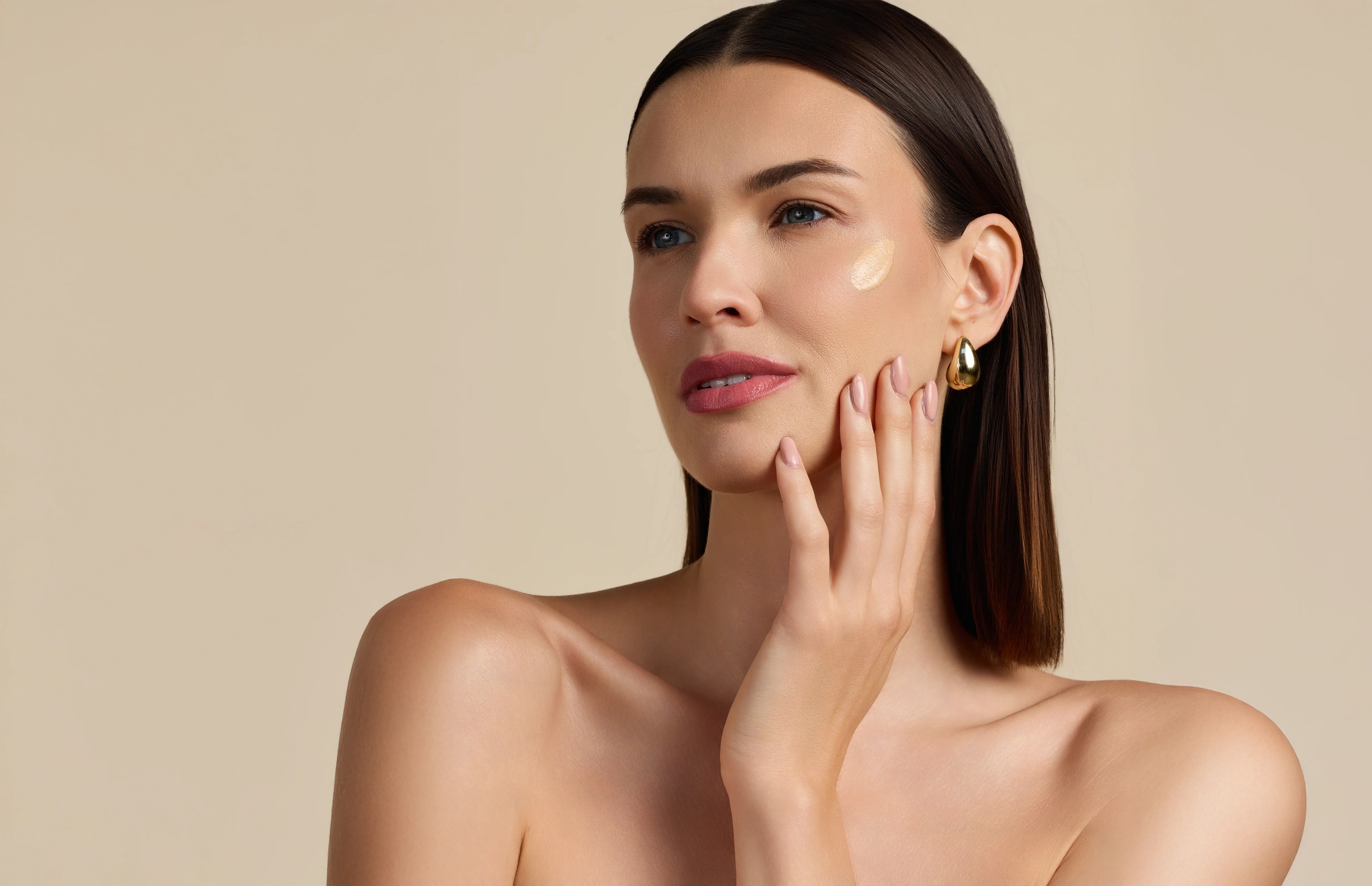 YENSA SKIN ON SKIN BC FOUNDATION SPF40-BB+CC Kryjący podkład do makijażu z SPF 40