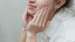 Czym zmywać SPF? Olejki, pianki, żele – przewodnik dla świadomej pielęgnacji